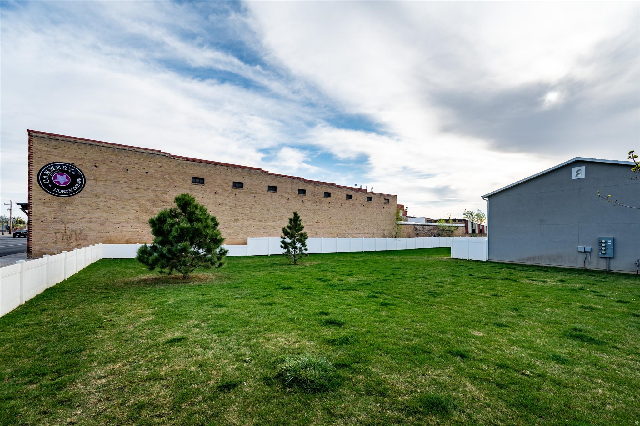 MAJESTIC VIEWS - Residential