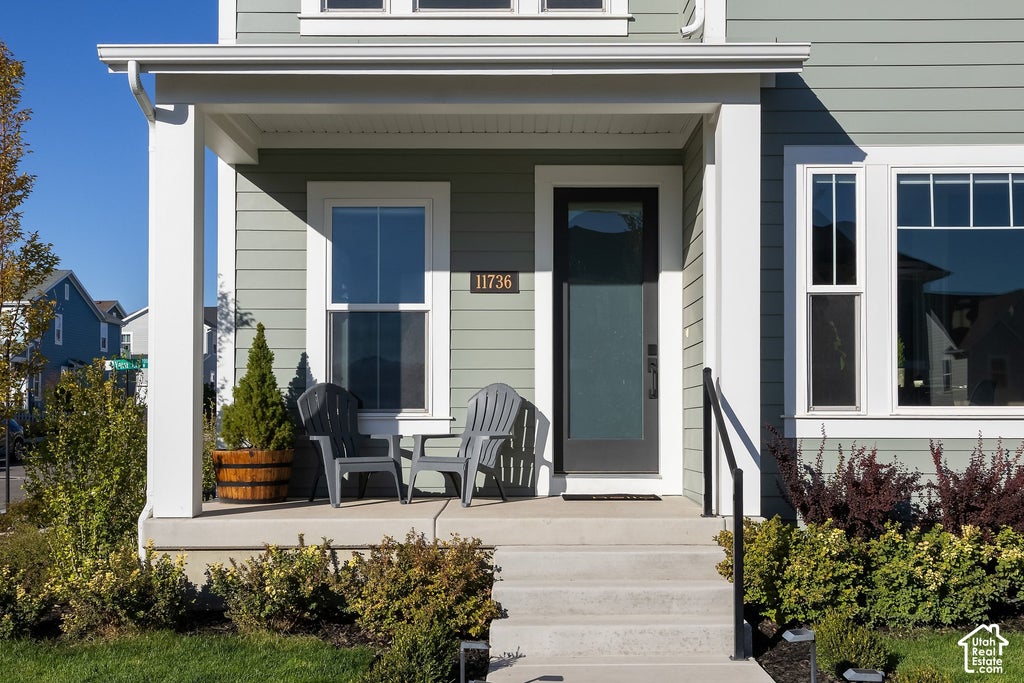 Photo of 11736 S LEANDER DR W, South Jordan, UT 84009 (MLS # 2190861)