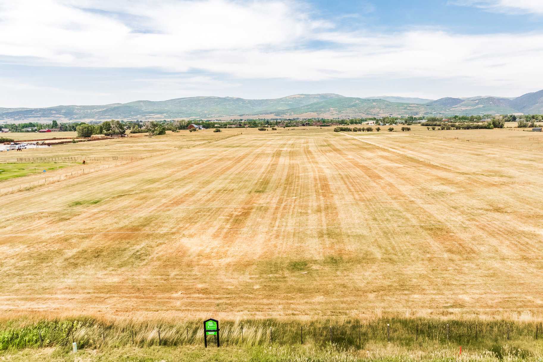 D-BAR SUBDIVISION - Land