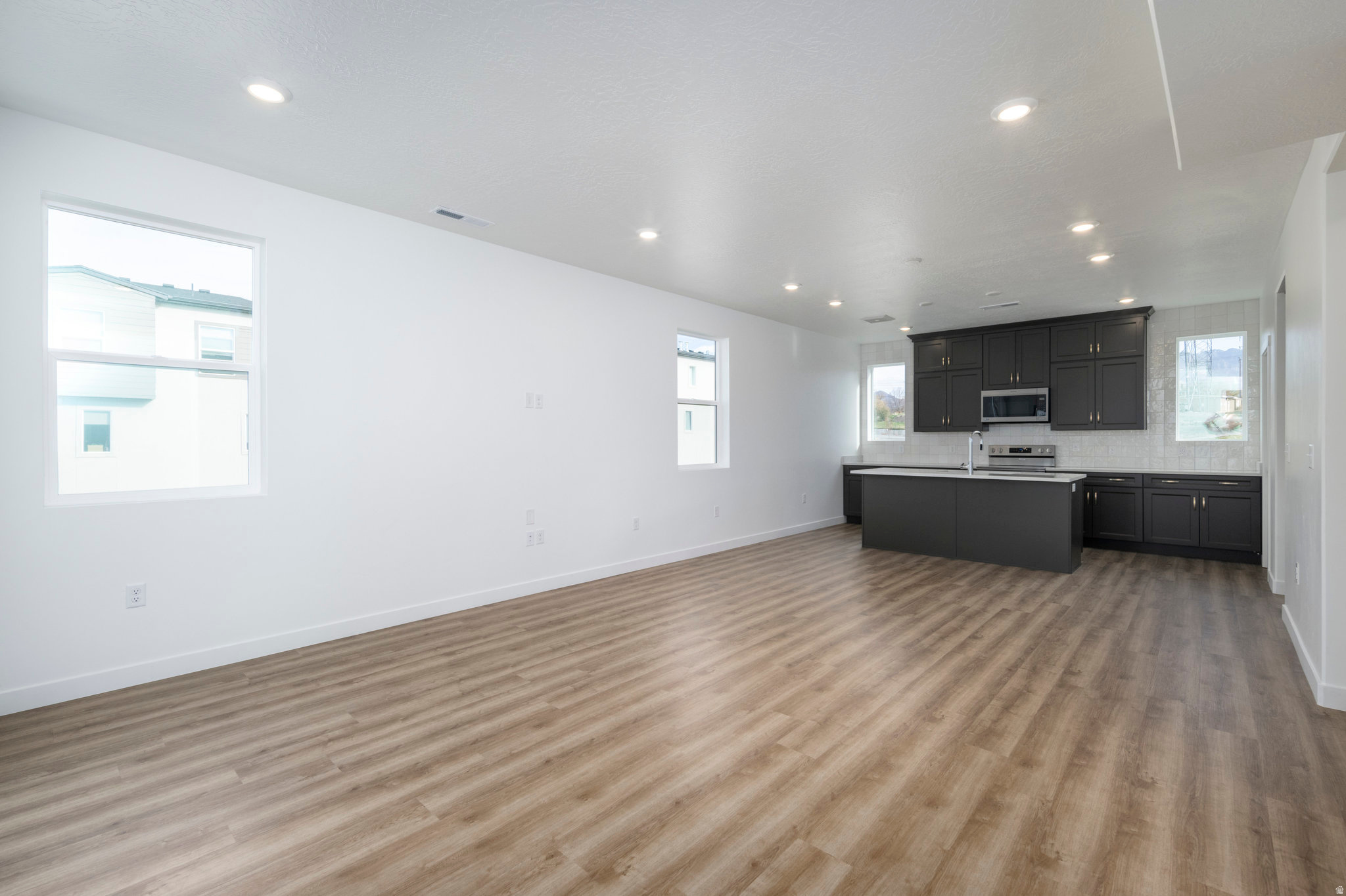 BULLION - Residential