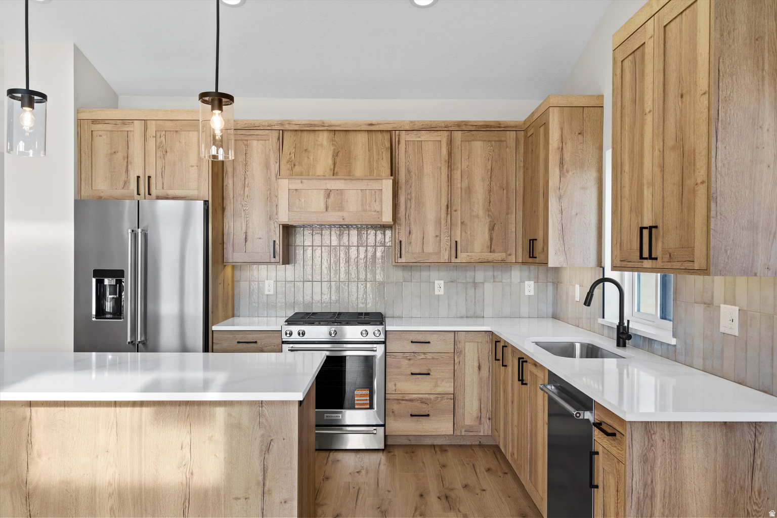 THE BRIDGES - Residential