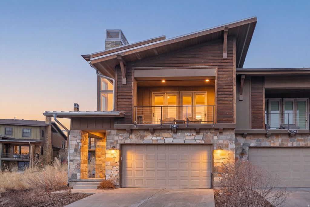 Photo of 337 E OVERLOOK LOOP, Hideout, UT 84036 (MLS # 2142040)