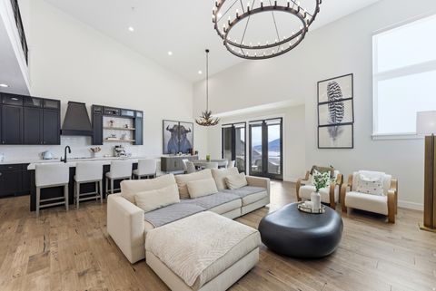 Tiny photo for 337 E OVERLOOK LOOP, Hideout, UT 84036 (MLS # 2142040)