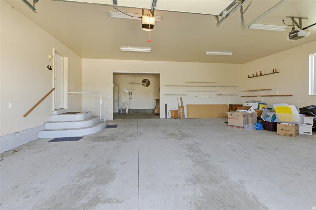 MAJESTIC VIEW ESTATES - Residential