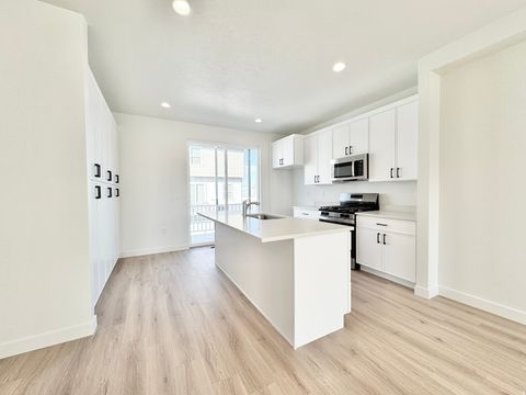 Tiny photo for 1713 N 1625 W, Layton, UT 84041 (MLS # 2127745)