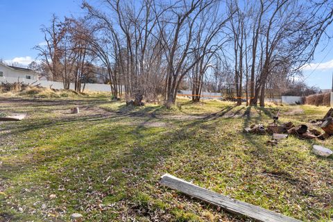 Tiny photo for 141 W 3100 S, Bountiful, UT 84010 (MLS # 2135086)