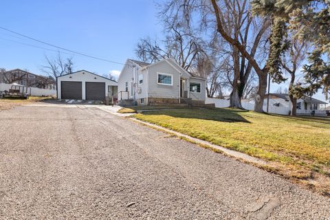 Tiny photo for 141 W 3100 S, Bountiful, UT 84010 (MLS # 2135086)