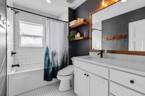 Tiny photo for 141 W 3100 S, Bountiful, UT 84010 (MLS # 2135086)