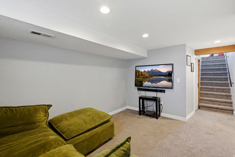 Tiny photo for 141 W 3100 S, Bountiful, UT 84010 (MLS # 2135086)