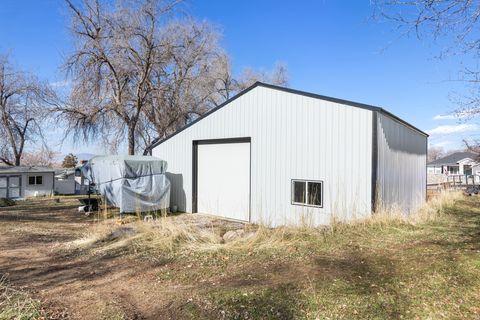 Tiny photo for 141 W 3100 S, Bountiful, UT 84010 (MLS # 2135086)