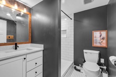 Tiny photo for 141 W 3100 S, Bountiful, UT 84010 (MLS # 2135086)