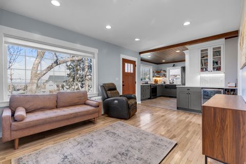 Tiny photo for 141 W 3100 S, Bountiful, UT 84010 (MLS # 2135086)