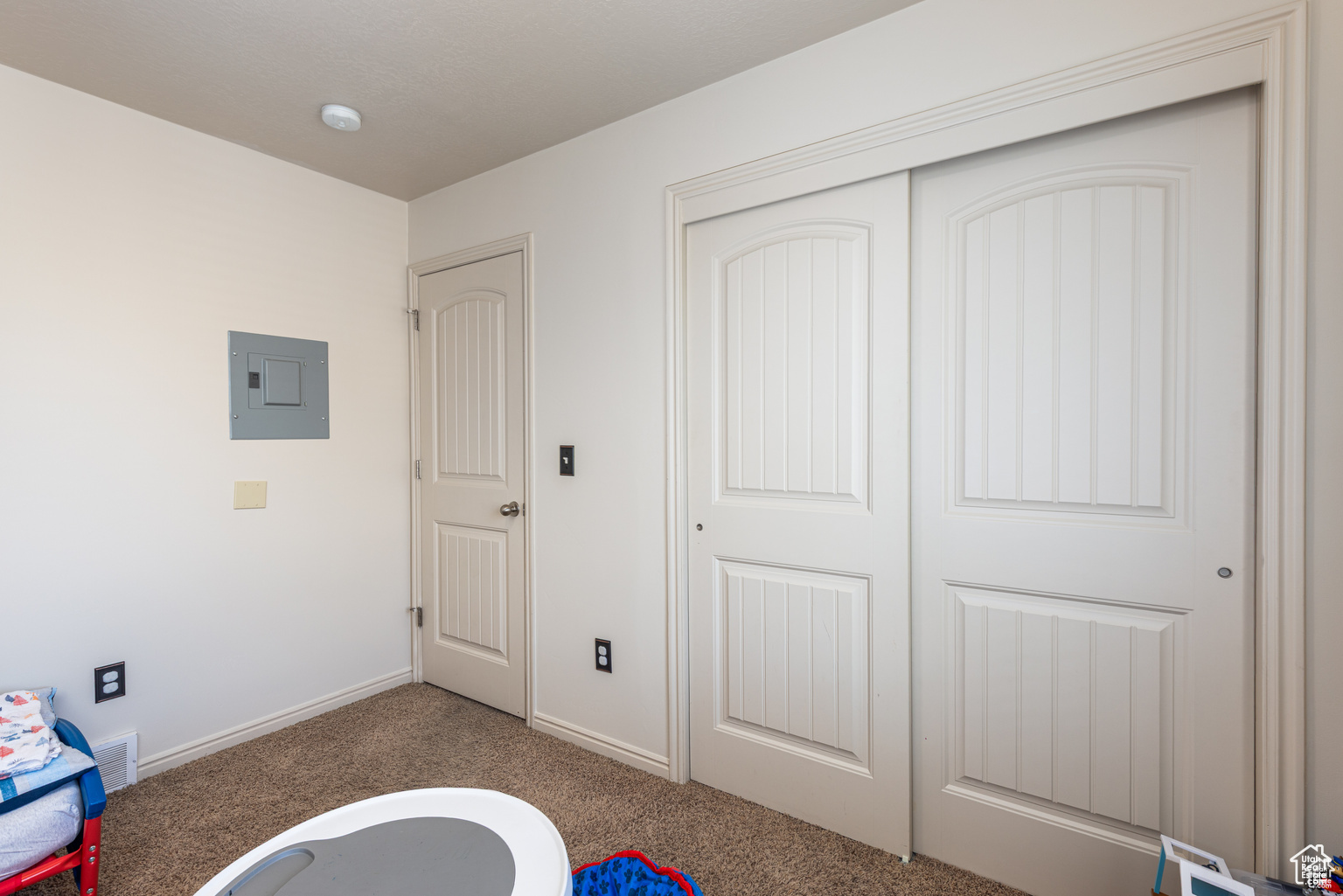 FOXBORO NORTH CASTLE - Residential
