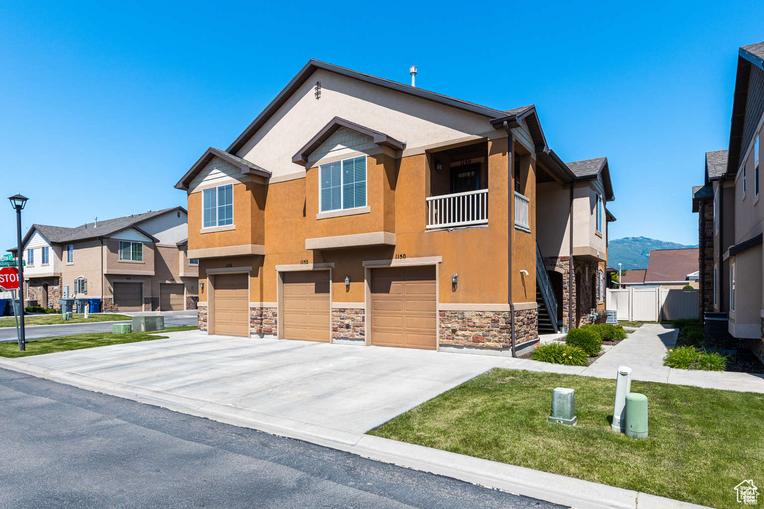 FOXBORO NORTH CASTLE - Residential