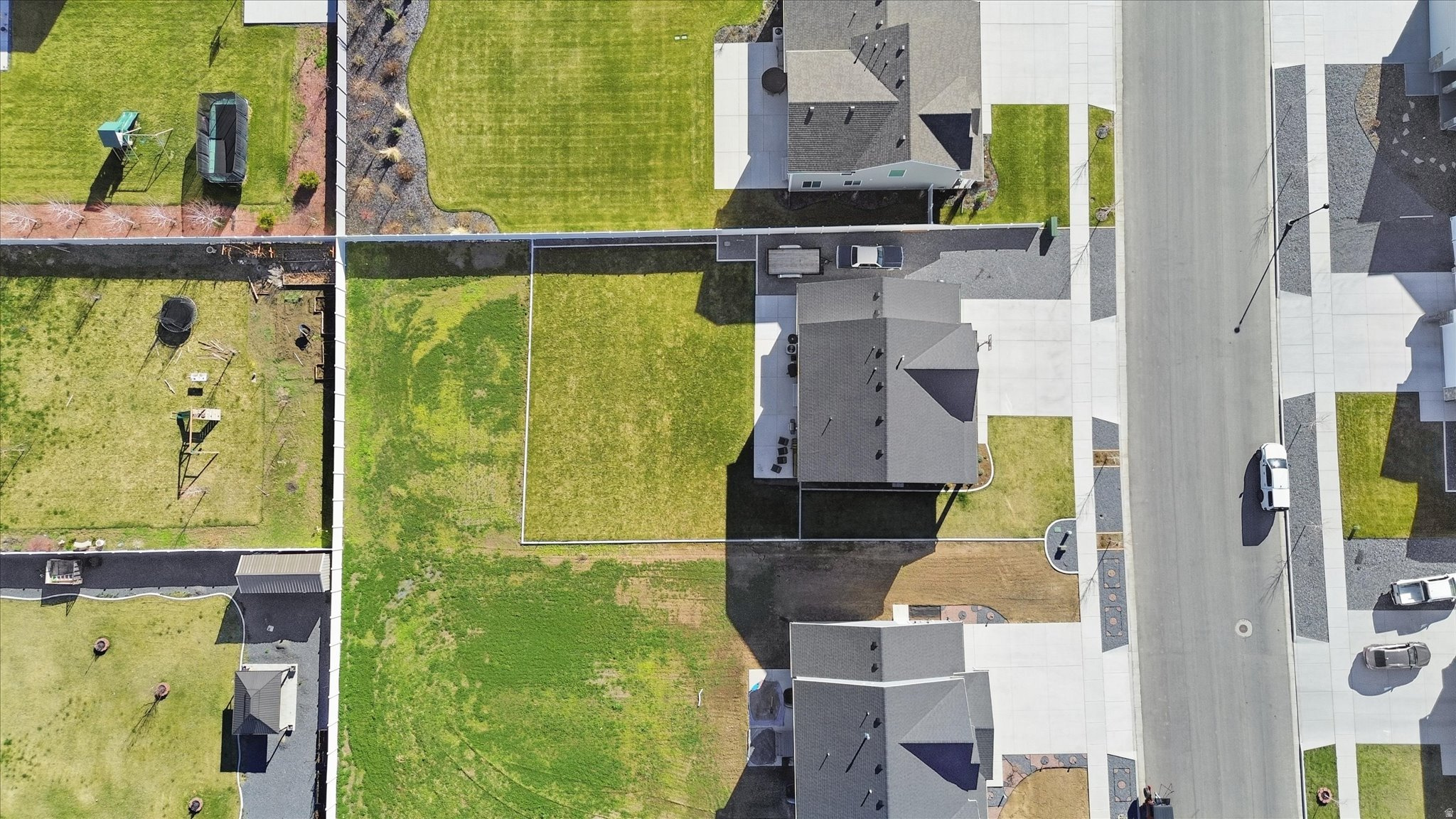 ROLLING HILLS - Residential