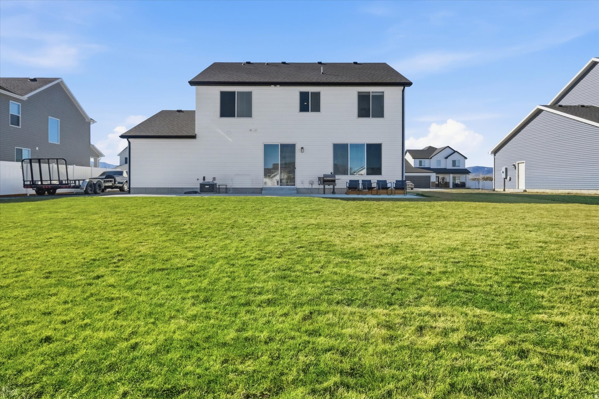 ROLLING HILLS - Residential