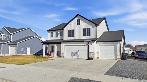 Tiny photo for 531 E 600 S, Hyrum, UT 84319 (MLS # 2144895)