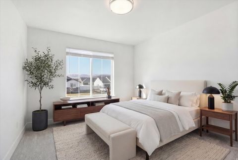 Tiny photo for 531 E 600 S, Hyrum, UT 84319 (MLS # 2144895)