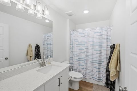 Tiny photo for 531 E 600 S, Hyrum, UT 84319 (MLS # 2144895)