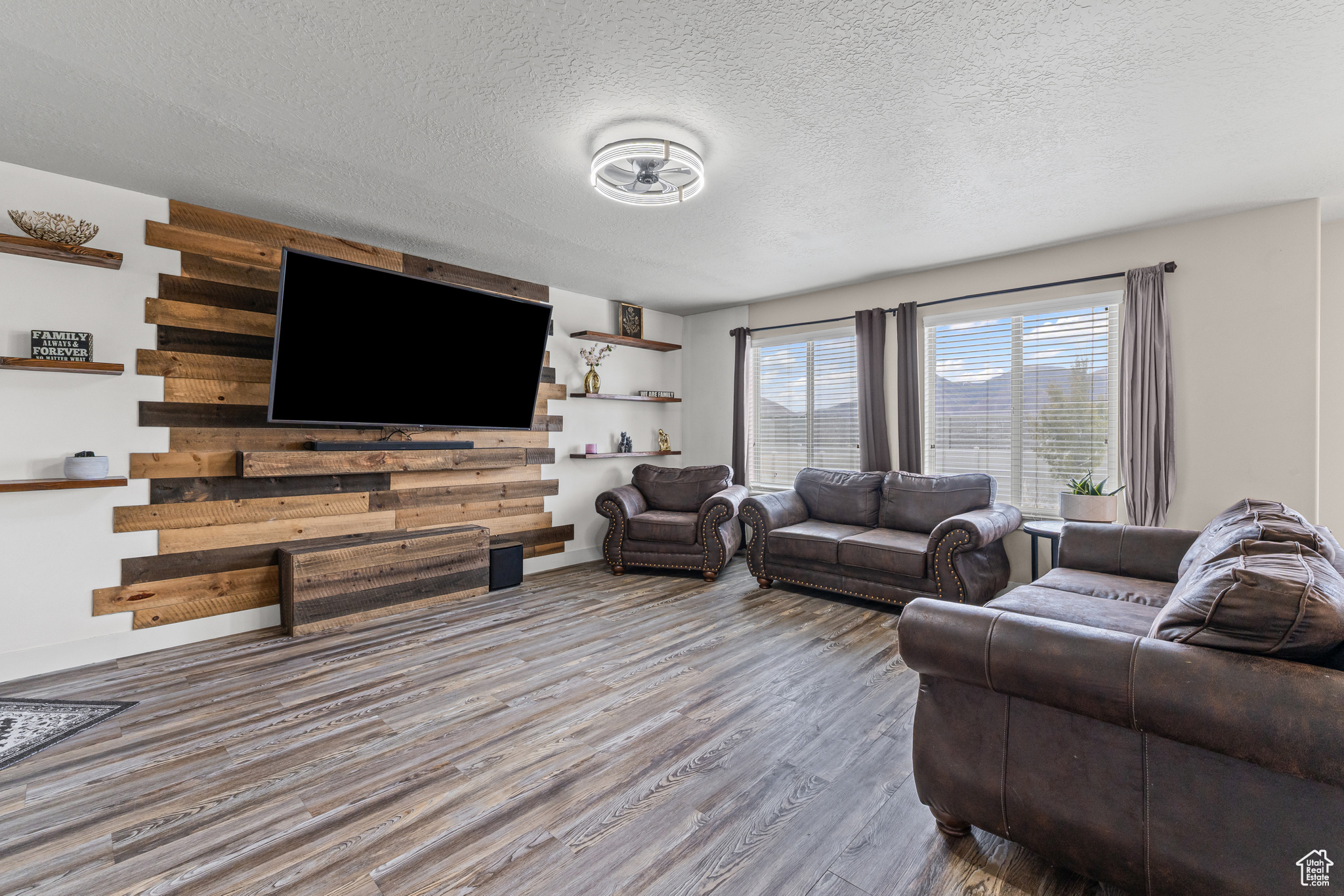 JESSIES BROOK - Residential