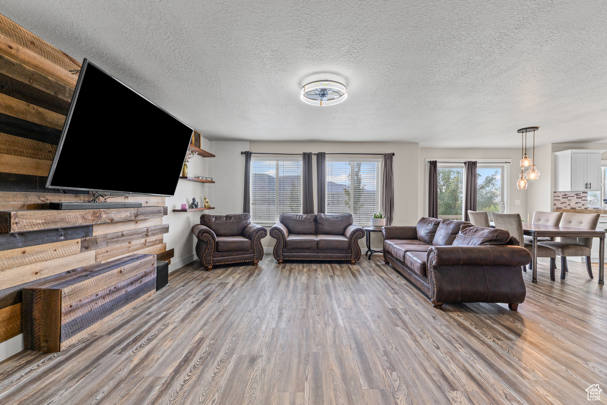 JESSIES BROOK - Residential