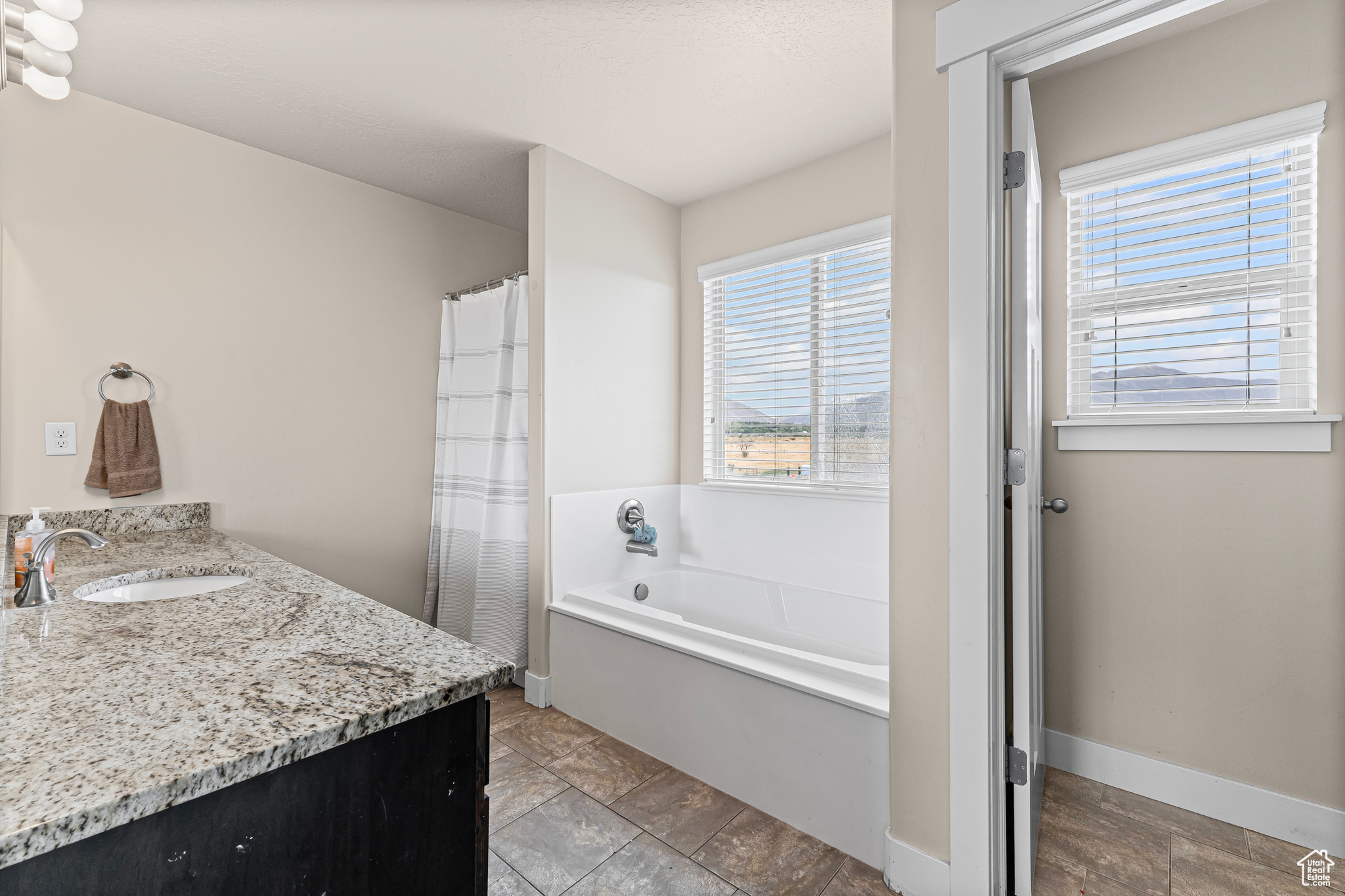 JESSIES BROOK - Residential