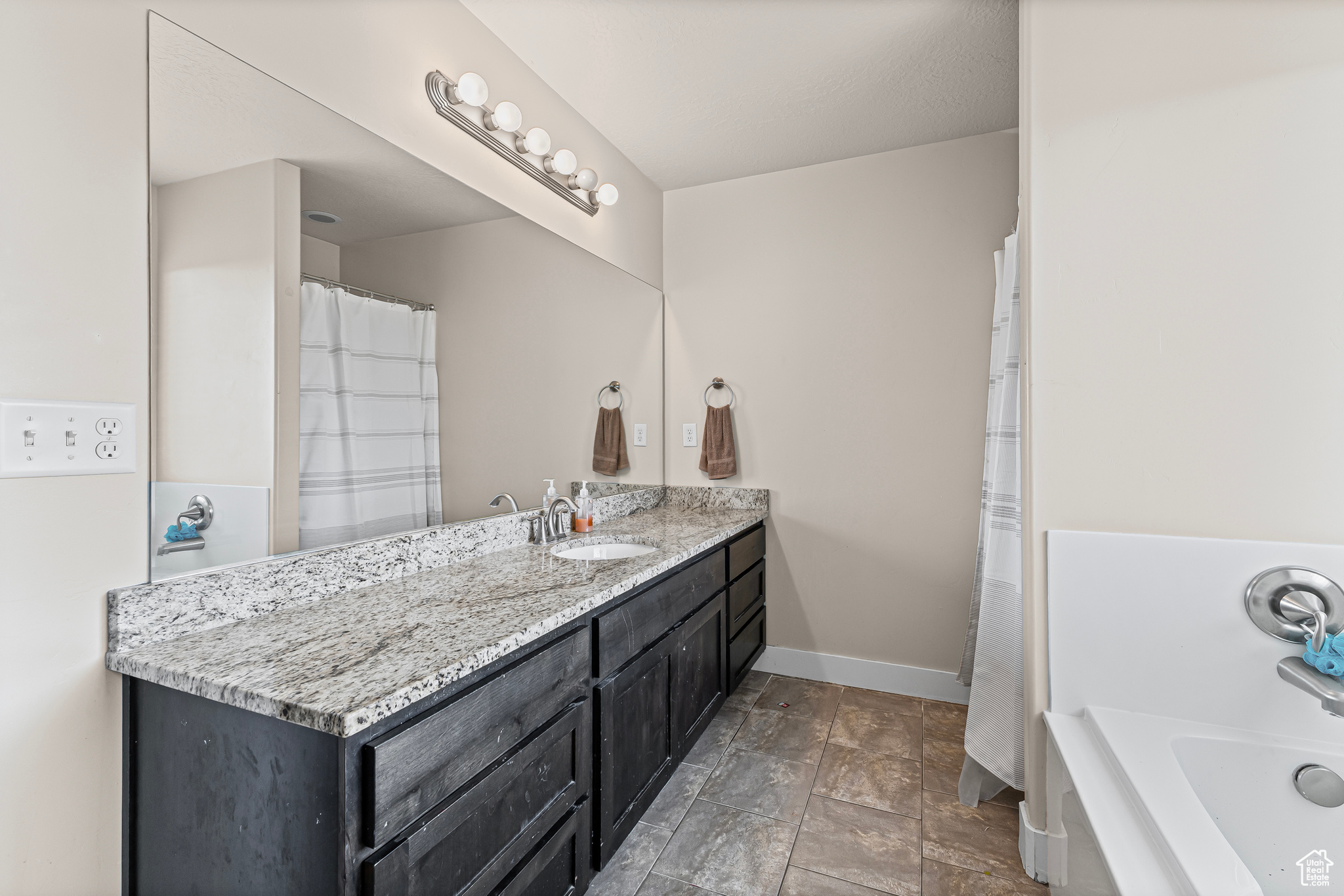 JESSIES BROOK - Residential