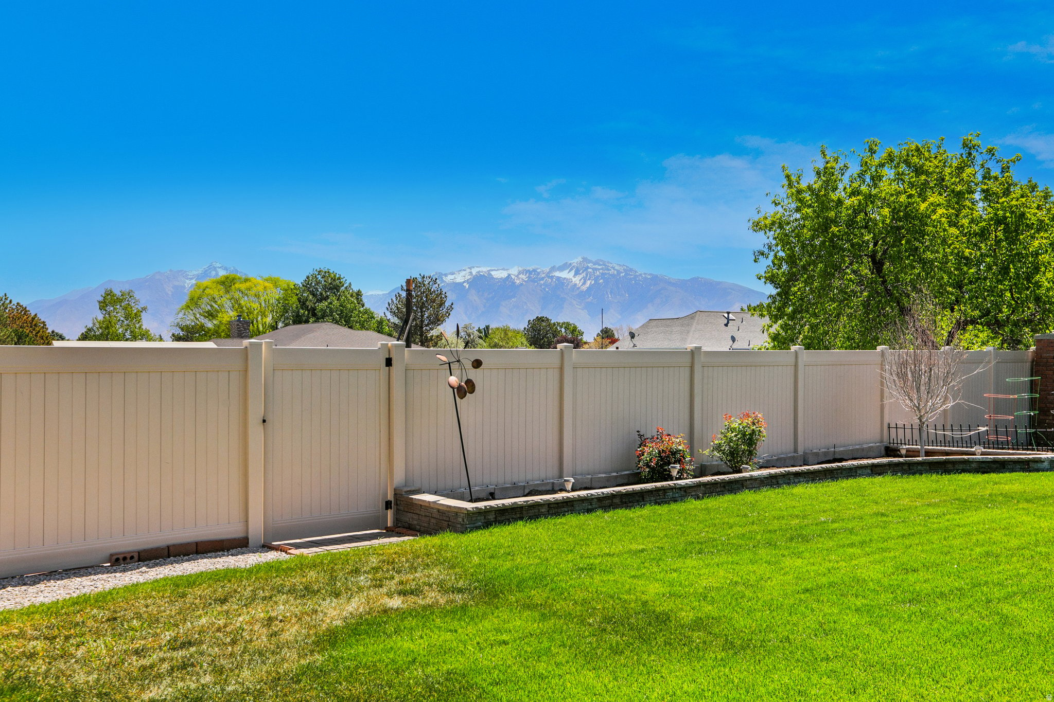 COUNTRY ESTA - Residential