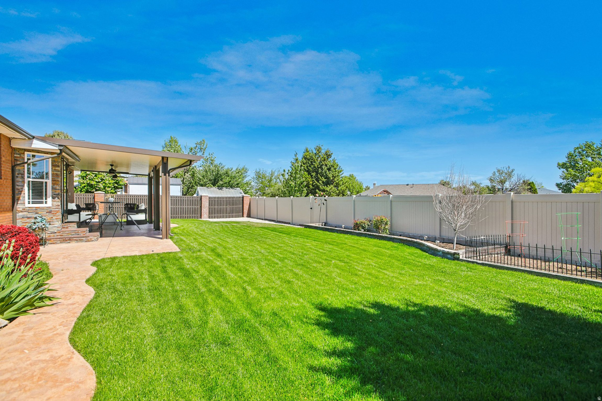 COUNTRY ESTA - Residential