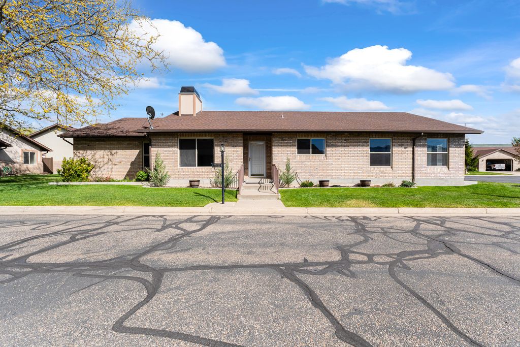 Photo of 260 RIVER COVE DR, Morgan, UT 84050 (MLS # 2160178)