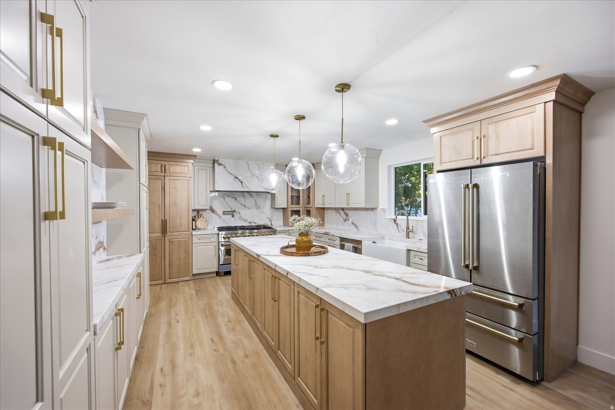 MEADOWS - Residential