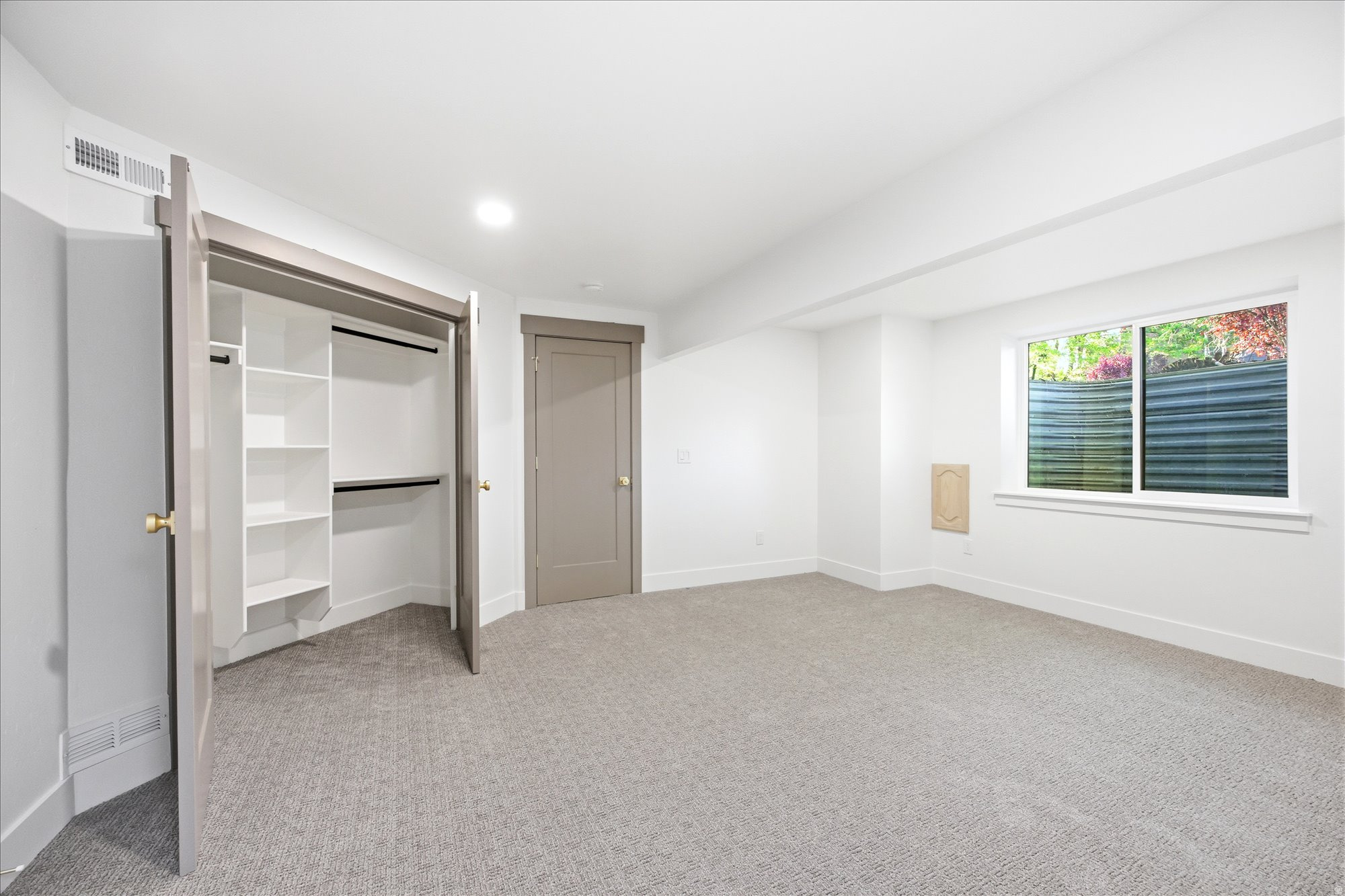 MEADOWS - Residential