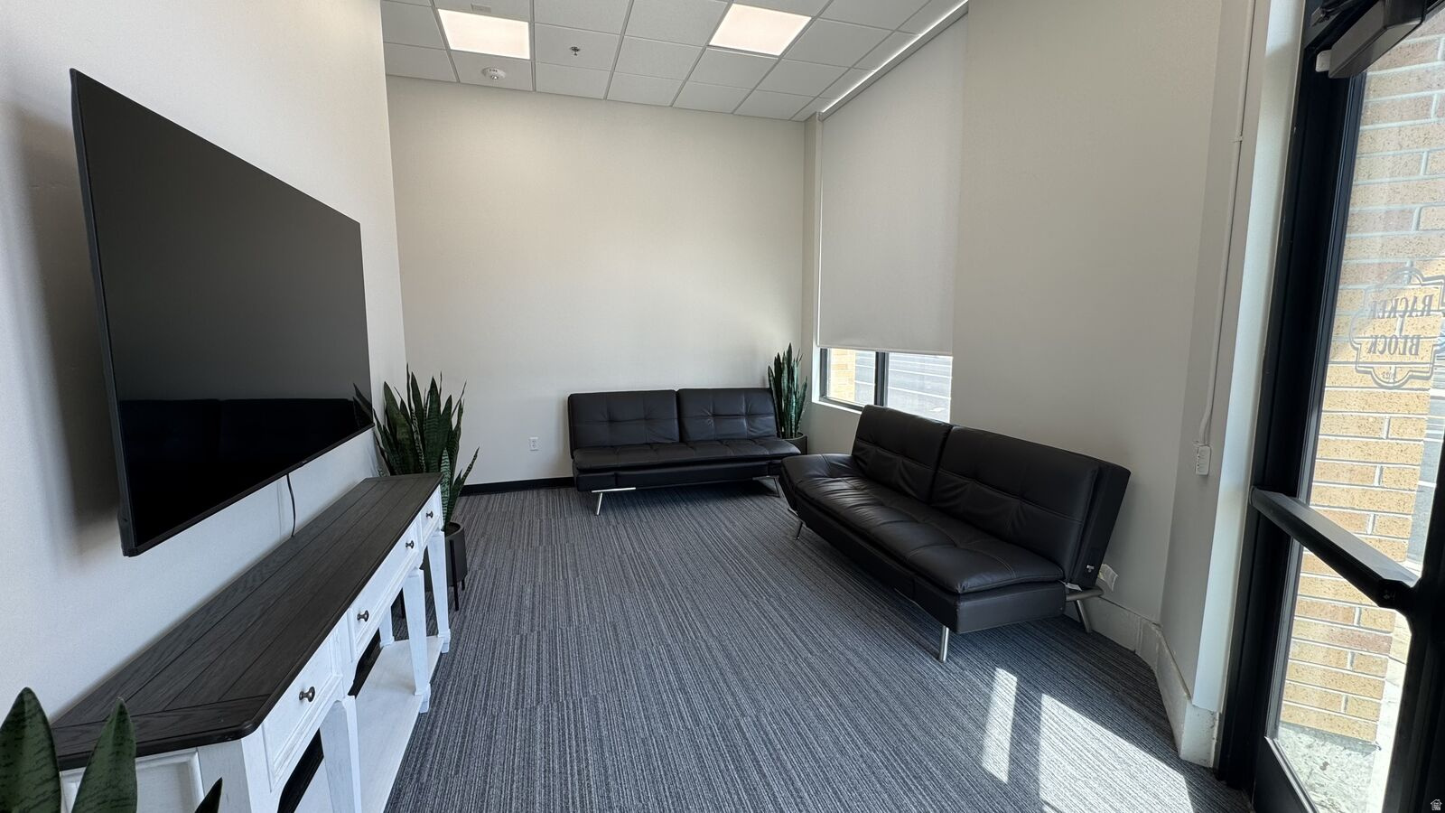 RACKER BLOCK - Commercial Lease