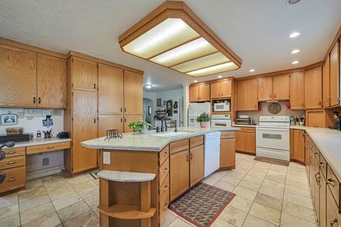 Tiny photo for 1481 W MIDAS CREEK DR, South Jordan, UT 84095 (MLS # 2147019)