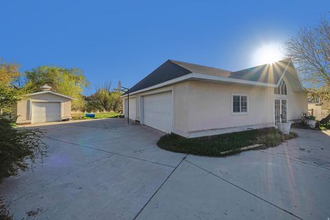 Tiny photo for 1481 W MIDAS CREEK DR, South Jordan, UT 84095 (MLS # 2147019)