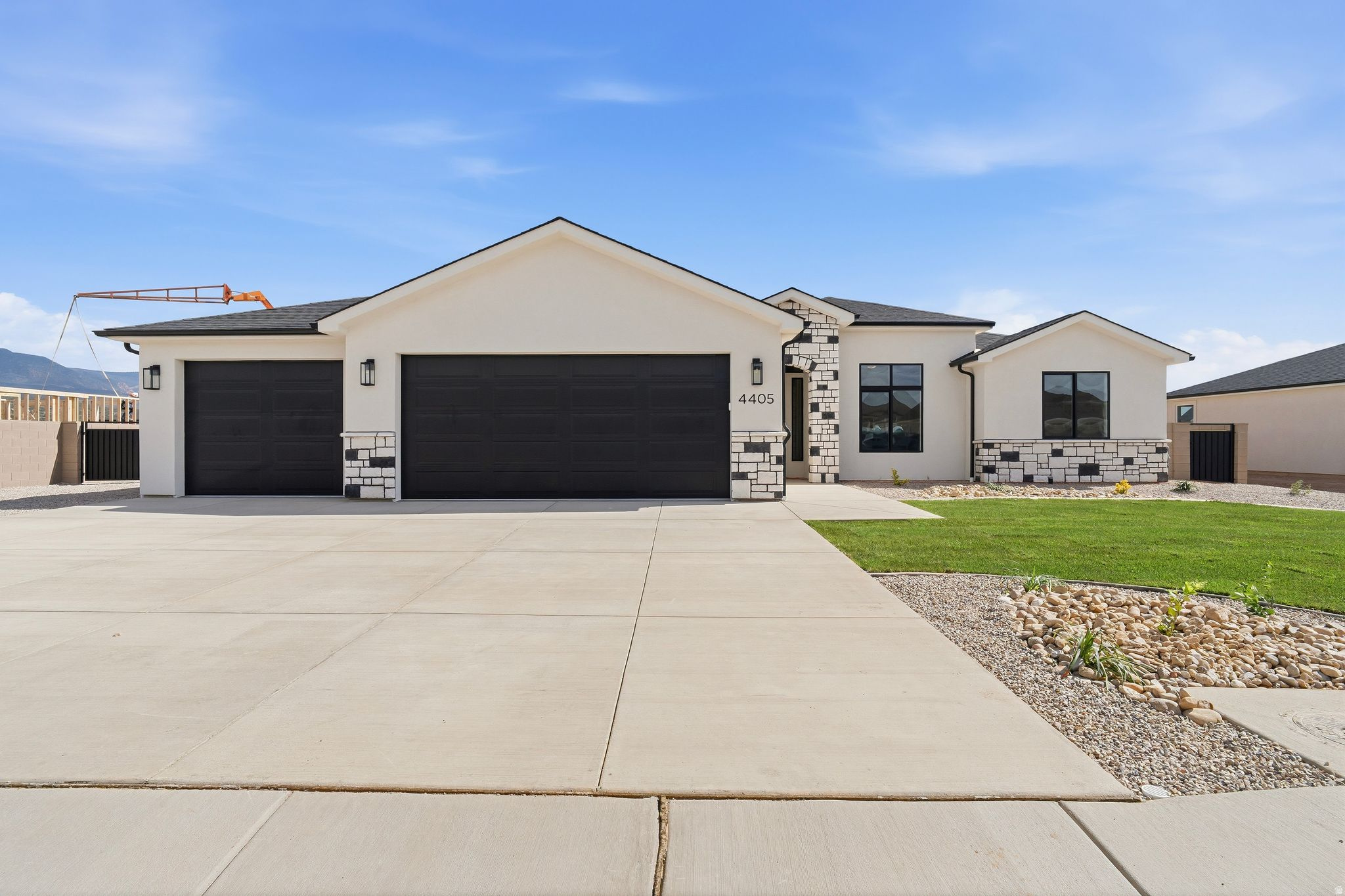 IRON WEST - Residential
