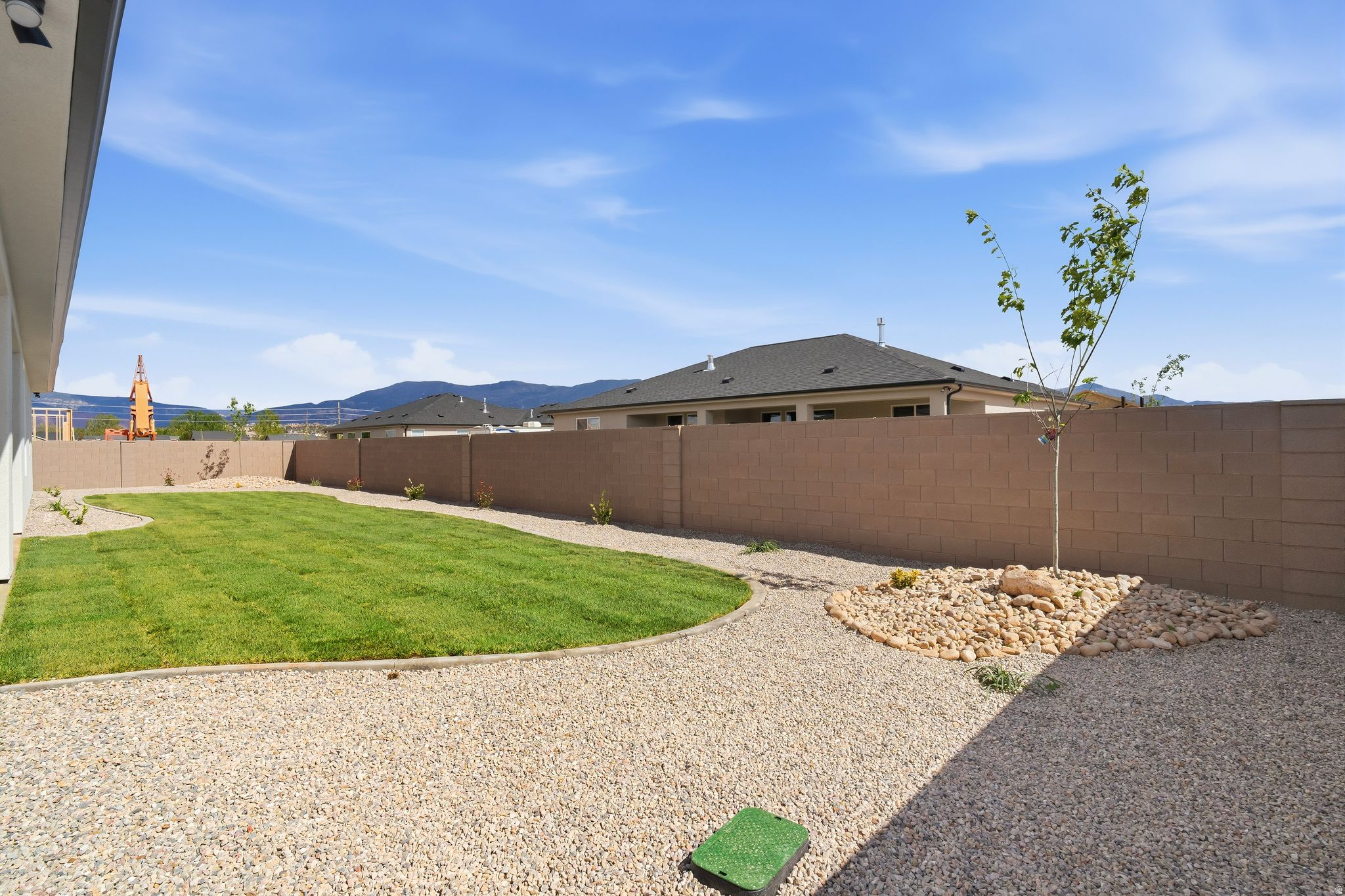 IRON WEST - Residential