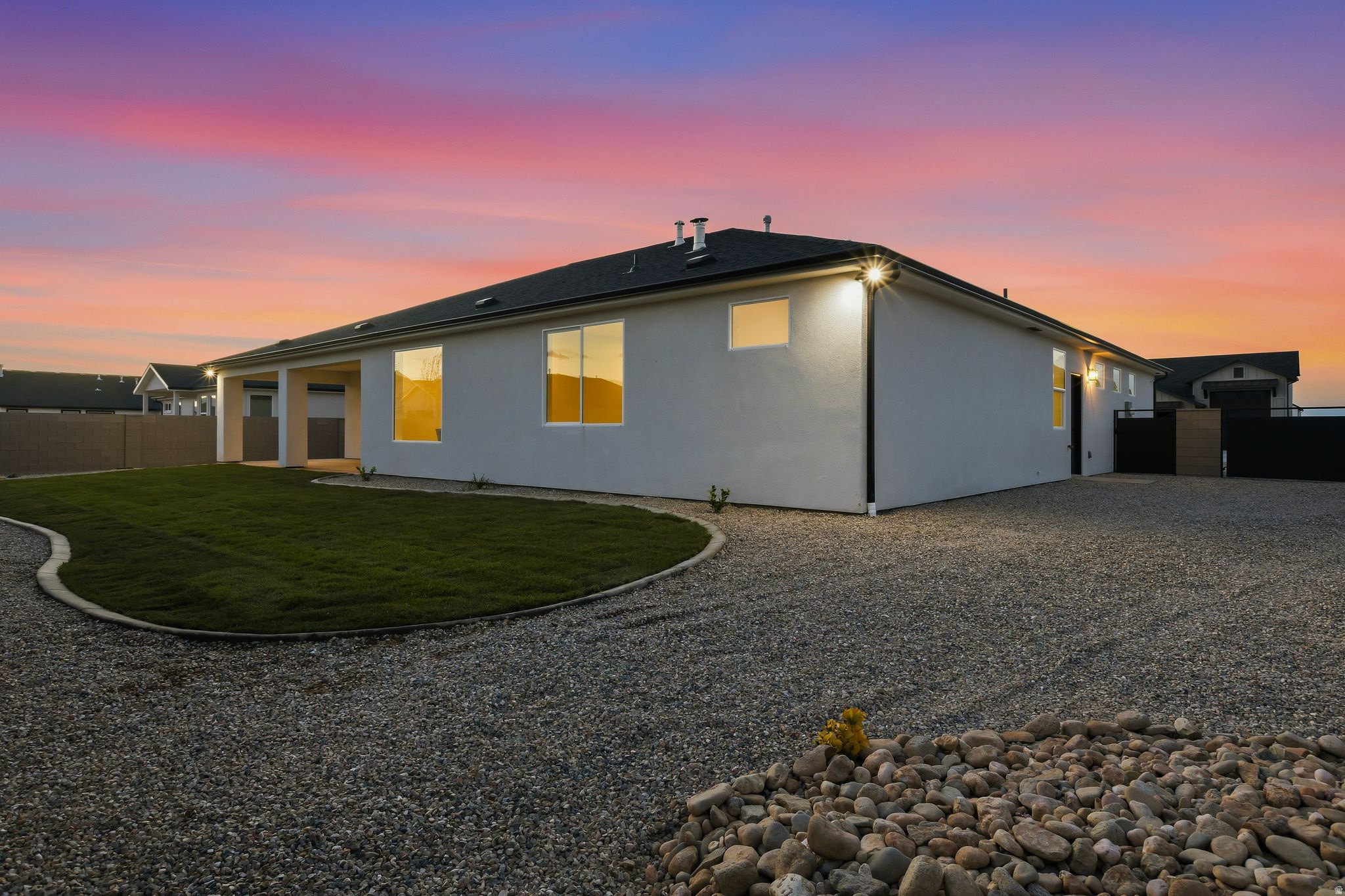 IRON WEST - Residential