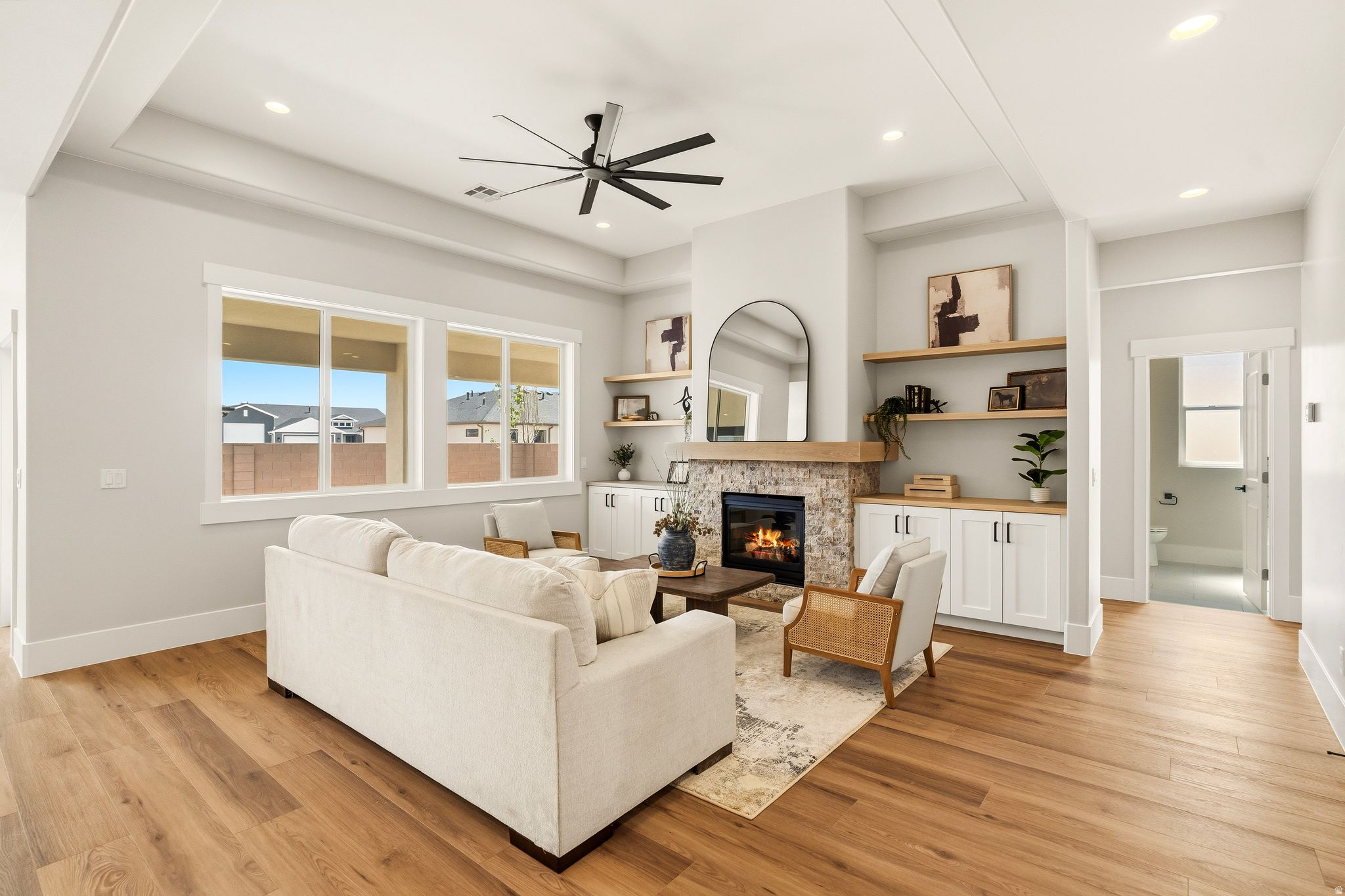 IRON WEST - Residential