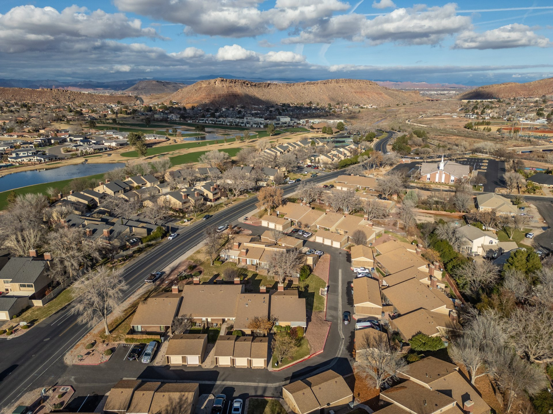 BLOOMINGTON COUNTRY CLUB 3-2 - Residential