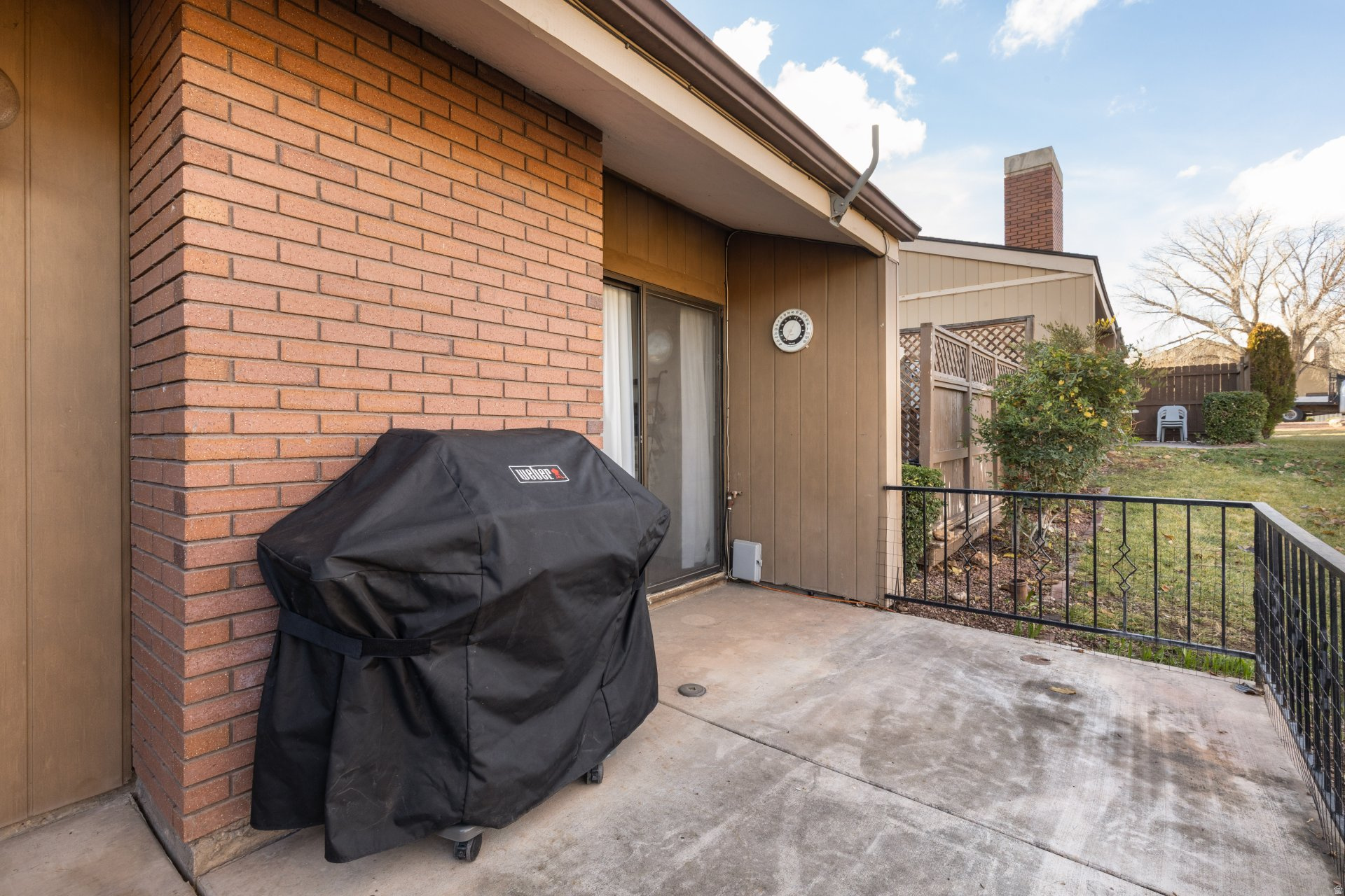 BLOOMINGTON COUNTRY CLUB 3-2 - Residential