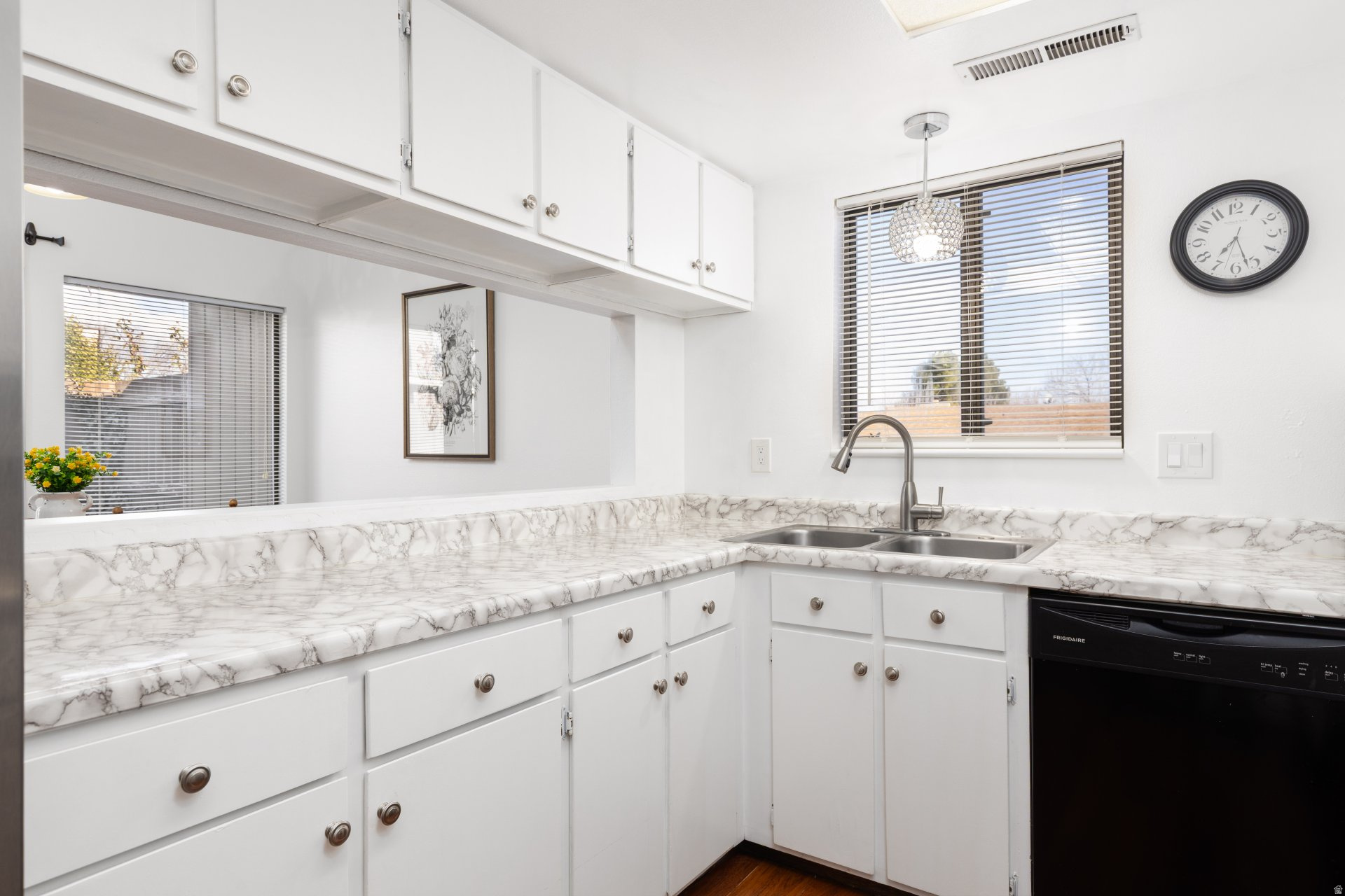 BLOOMINGTON COUNTRY CLUB 3-2 - Residential