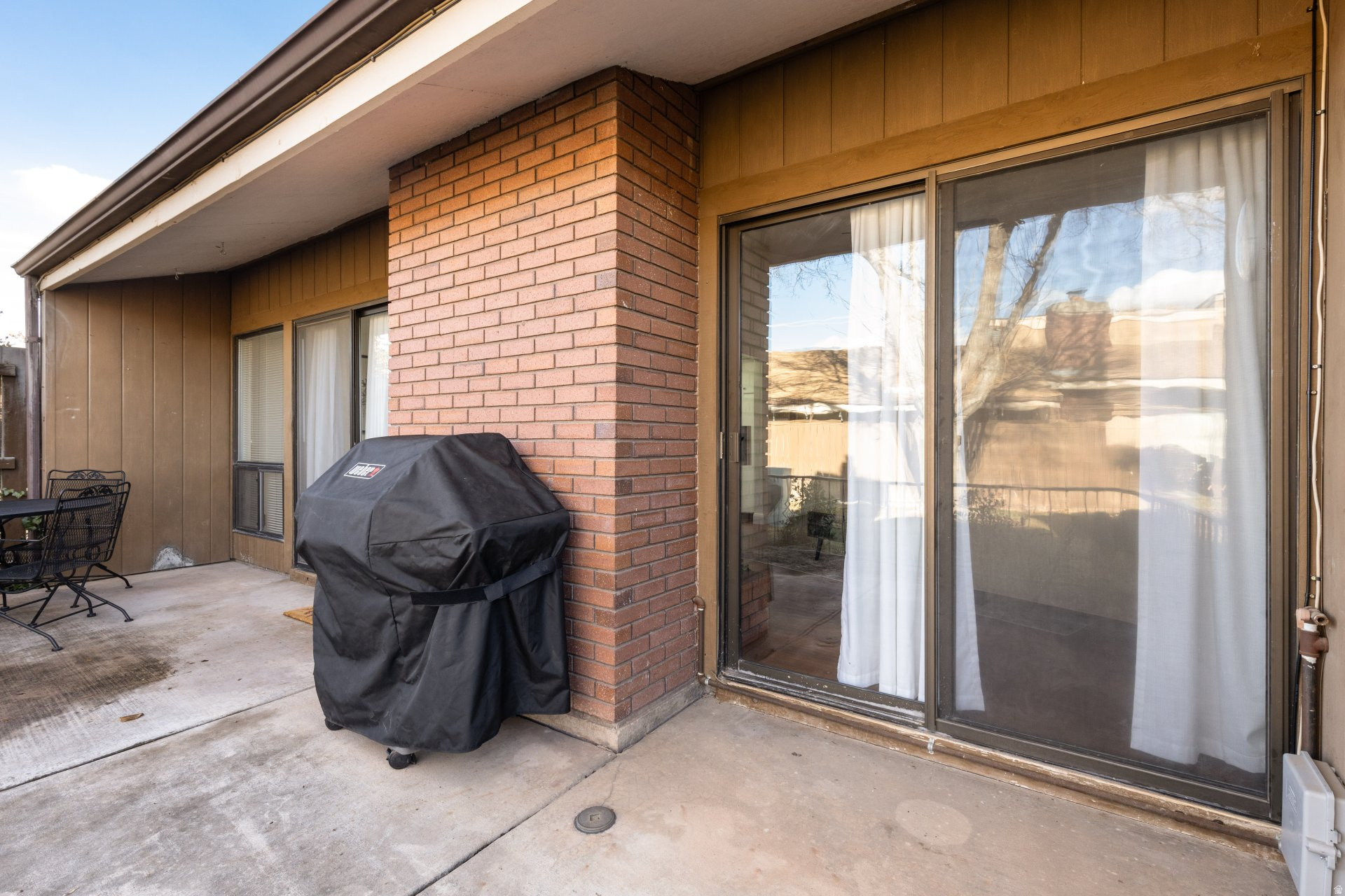 BLOOMINGTON COUNTRY CLUB 3-2 - Residential