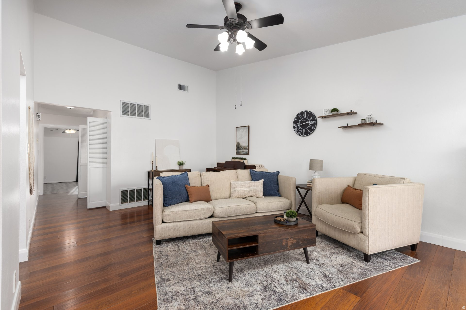 BLOOMINGTON COUNTRY CLUB 3-2 - Residential