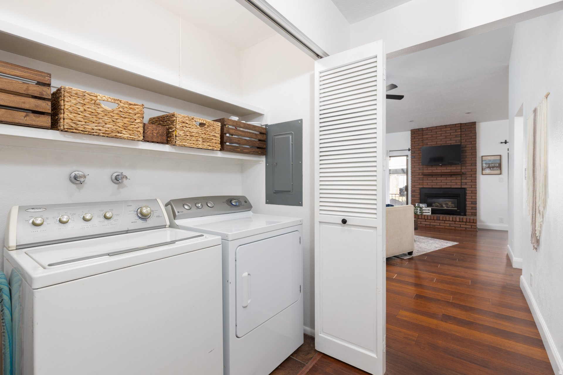 BLOOMINGTON COUNTRY CLUB 3-2 - Residential