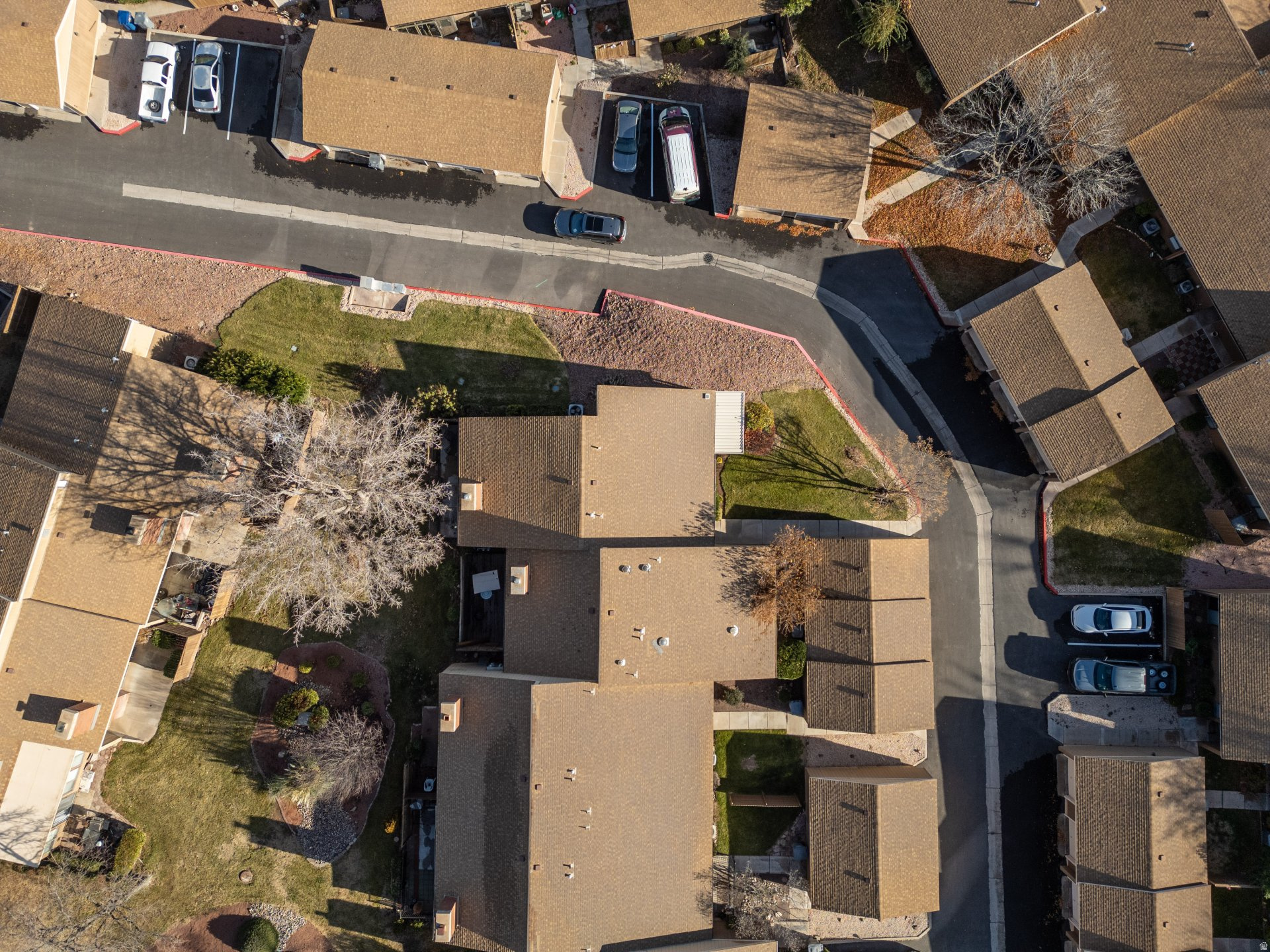 BLOOMINGTON COUNTRY CLUB 3-2 - Residential