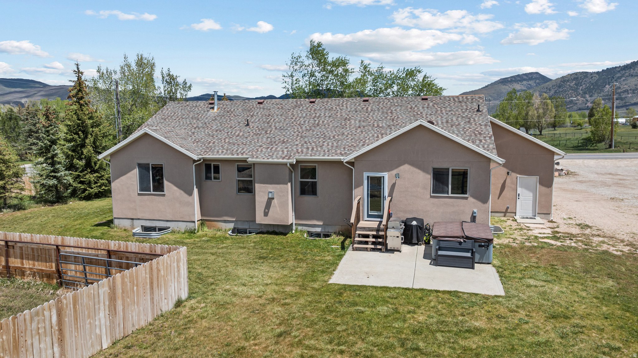 BAYOU ACRES SUBDIVIS - Residential