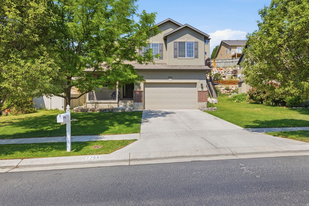 Photo of 7755 N BROOKWOOD DR, Eagle Mountain, UT 84005 (MLS # 2168090)
