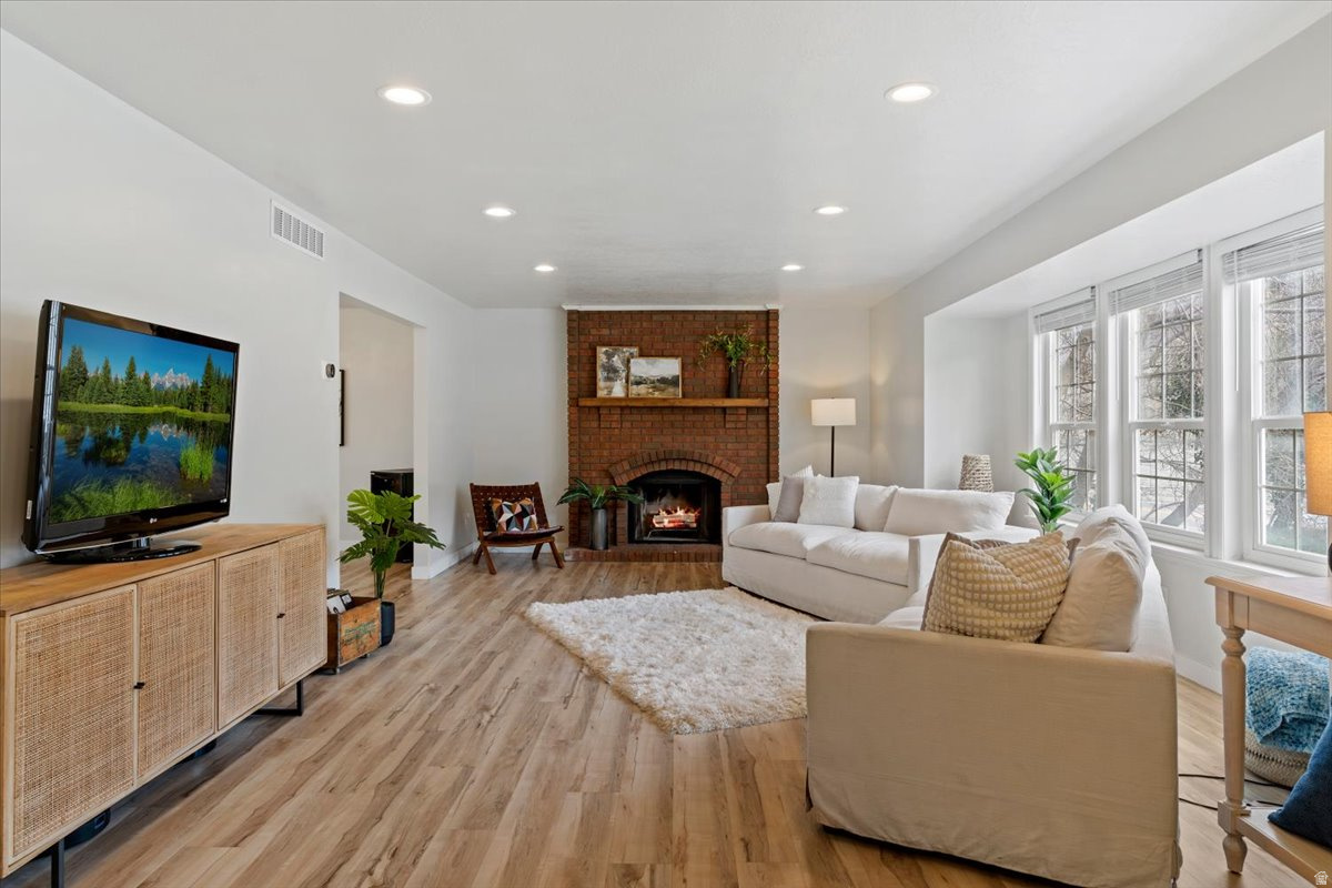 OAK FOREST - Residential