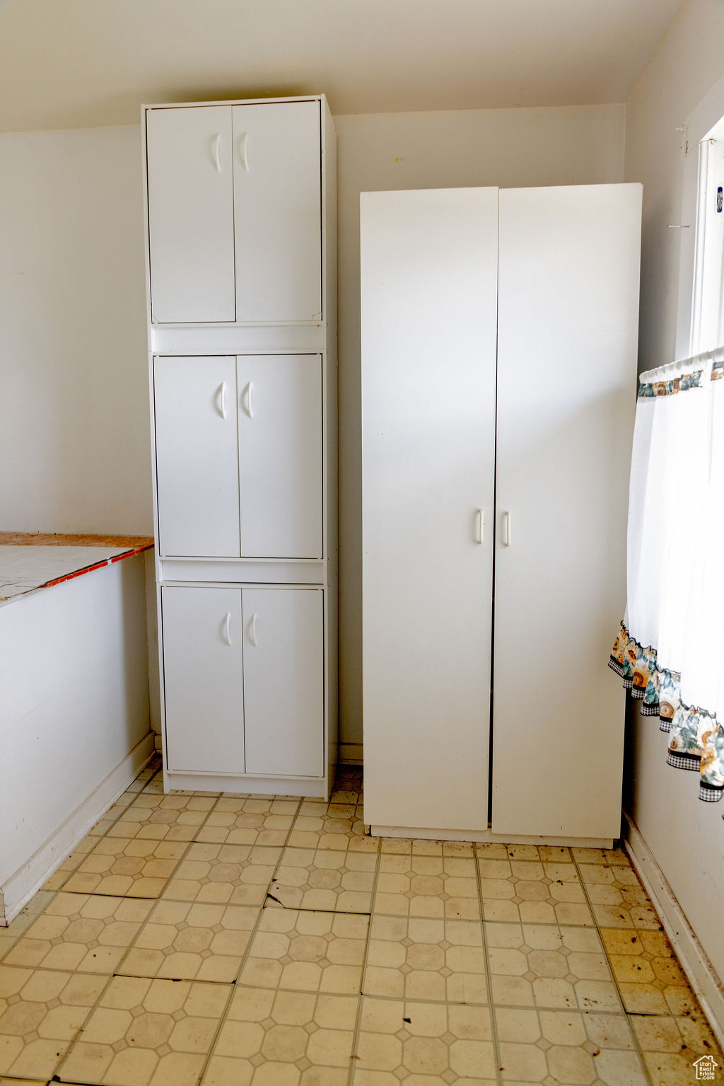 COLUMBIA SUB - Residential